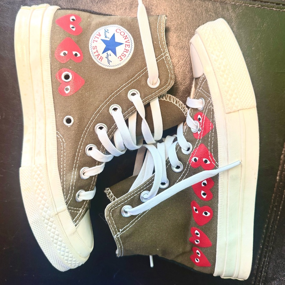 Comme des Garcons PLAY Kids Sneakers - Olive with Red Hearts